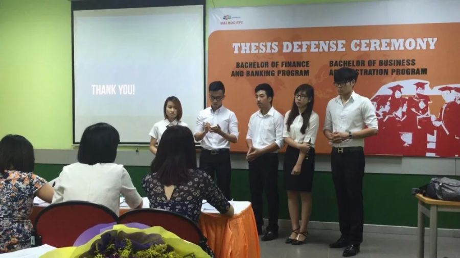 英國利茲碩士畢業(yè)論文答辯