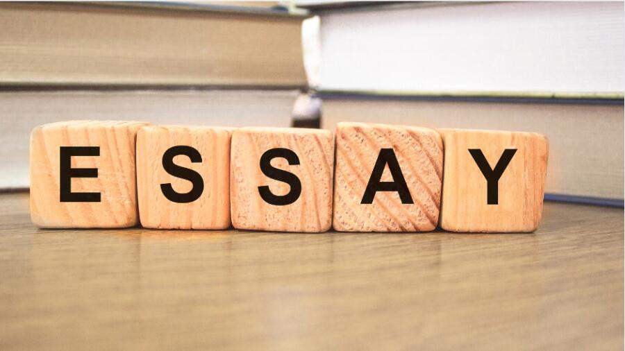 批判性essay怎么寫